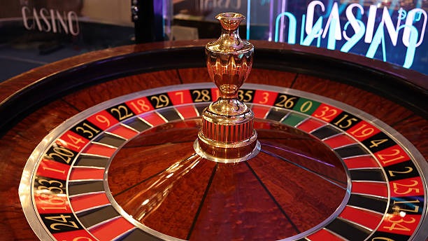 CQ9 mobile app interface showing live table lobby